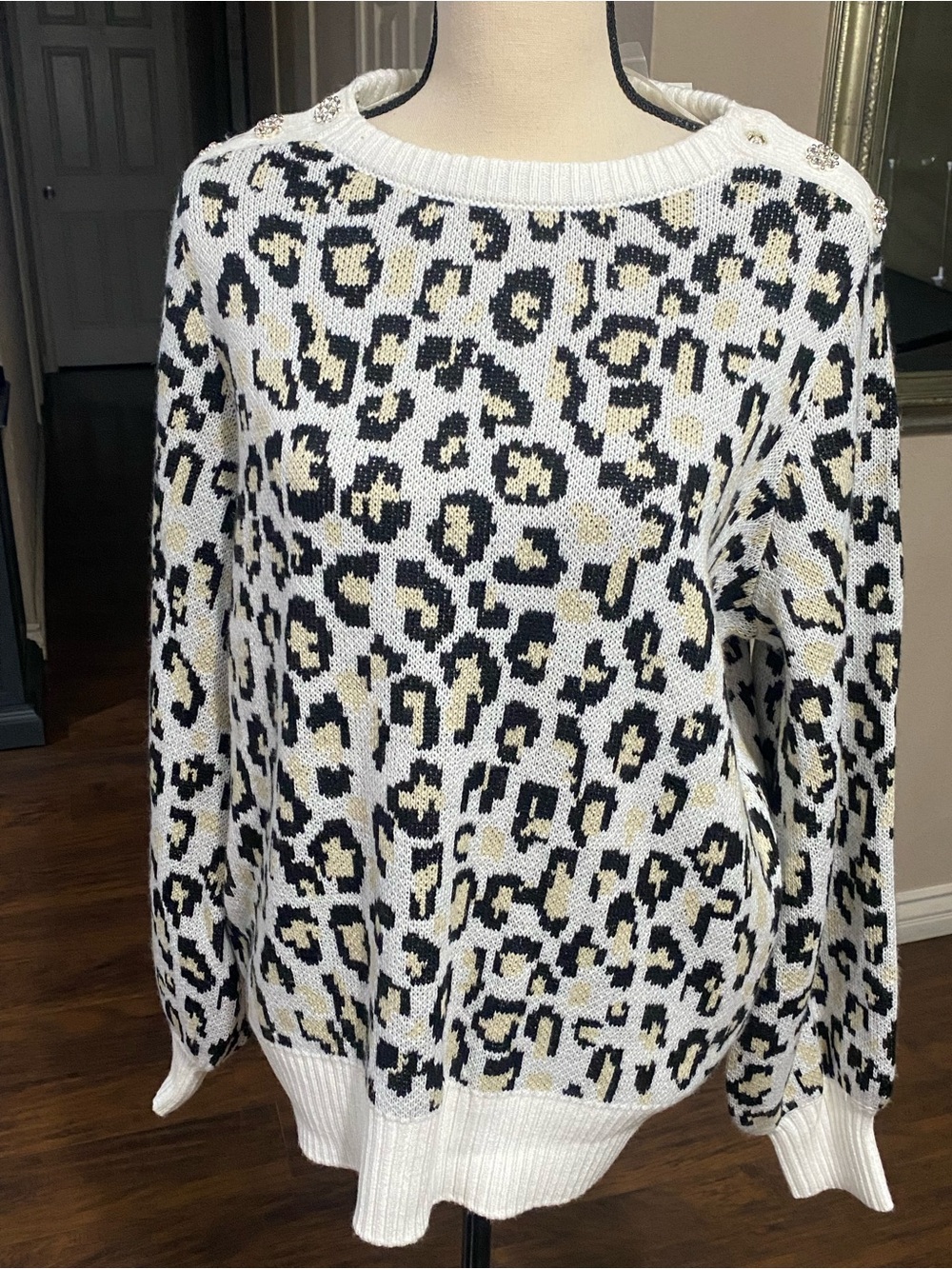 belk Leopard Print Crewneck Sweater - White/Black/Gold